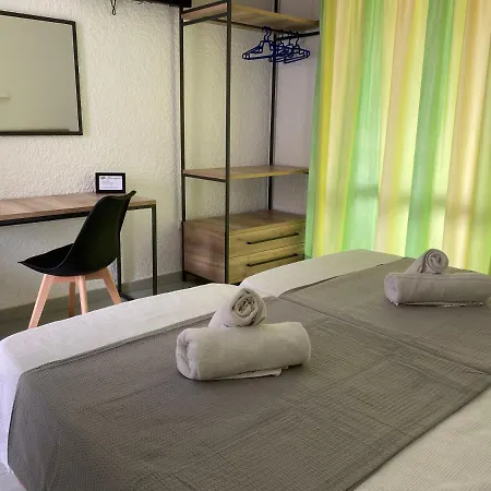 Georgina Hotel Agia Marina (Aegina)